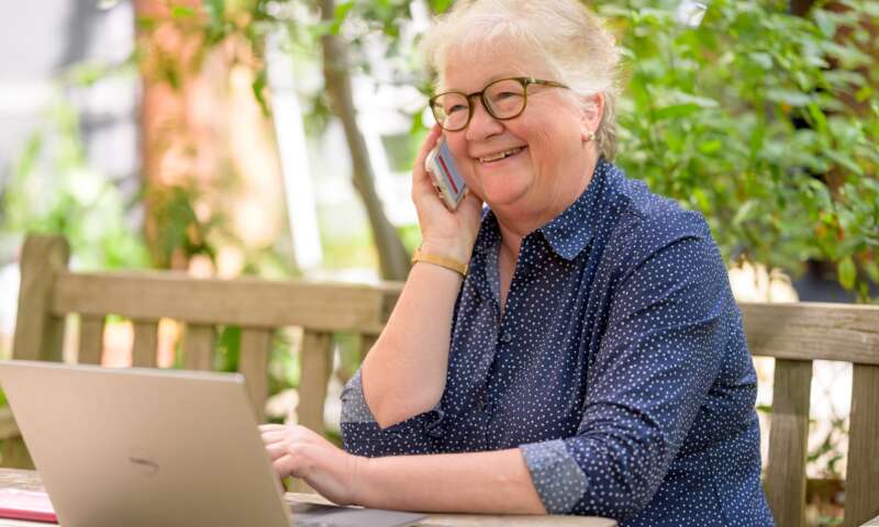 How to Choose the Best Mobile Phone for Elderly People: A Complete Guide